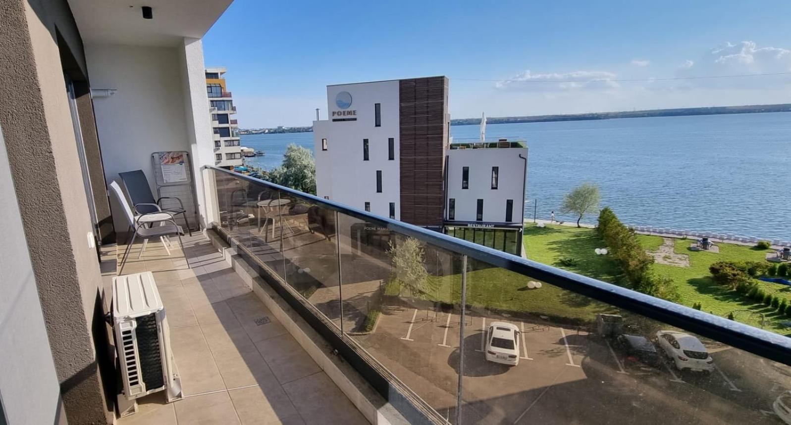 Lake Tower * Mamaia